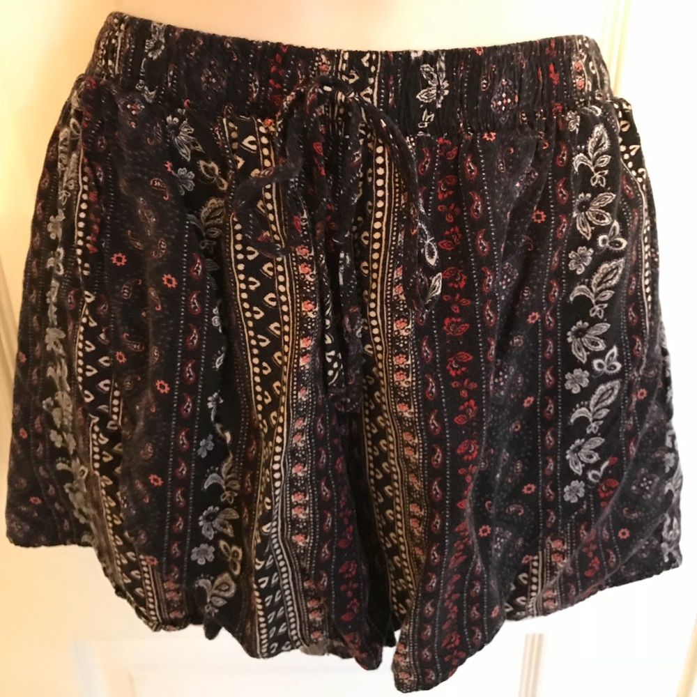 Hollister print shorts